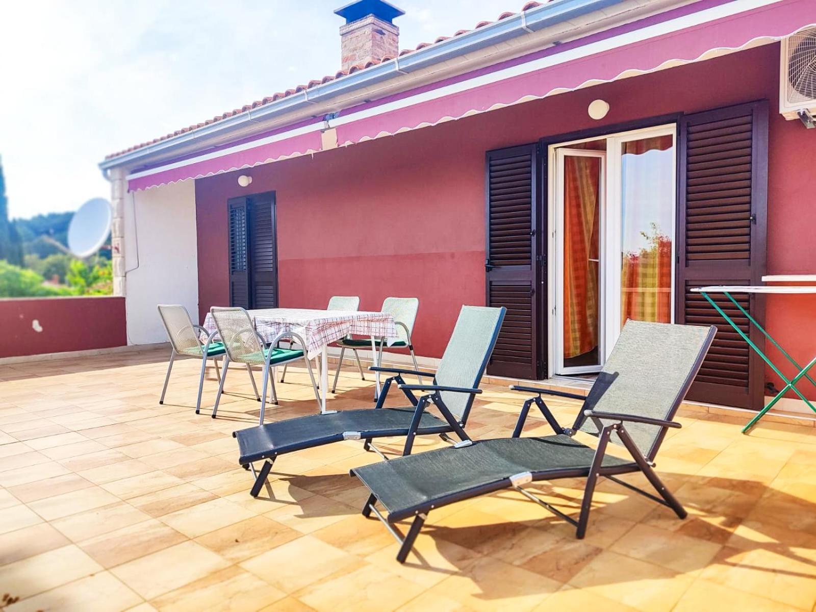 Apartman Damir Sumartin Buitenkant foto