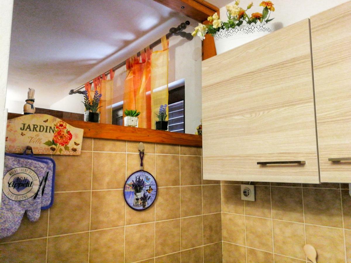 Apartman Damir Sumartin Buitenkant foto